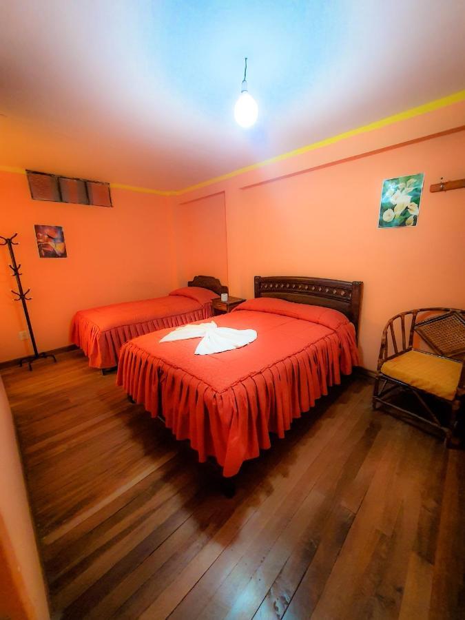Hostal Luz Yhobimar Copacabana  Extérieur photo