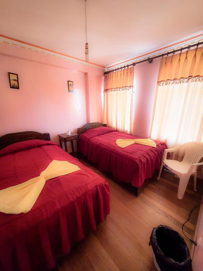 Hostal Luz Yhobimar Copacabana  Extérieur photo