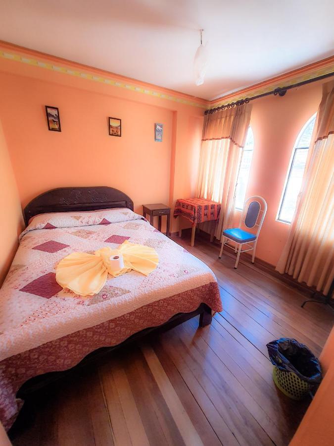 Hostal Luz Yhobimar Copacabana  Extérieur photo