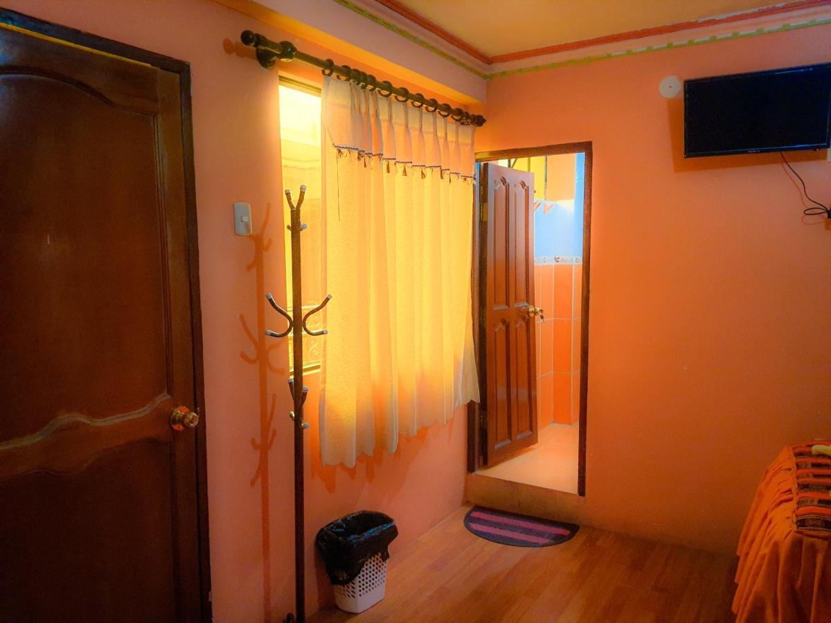 Hostal Luz Yhobimar Copacabana  Extérieur photo