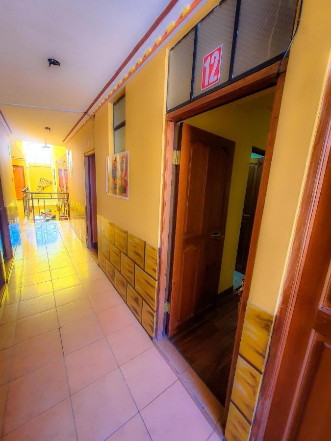Hostal Luz Yhobimar Copacabana  Extérieur photo