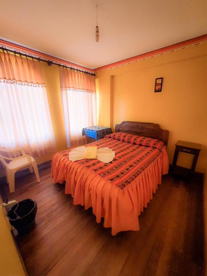 Hostal Luz Yhobimar Copacabana  Extérieur photo