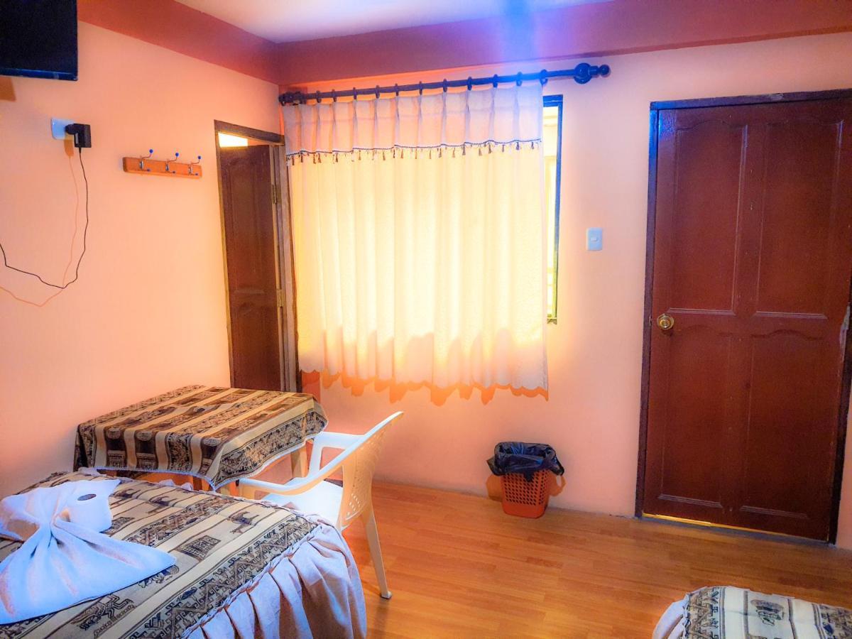 Hostal Luz Yhobimar Copacabana  Extérieur photo