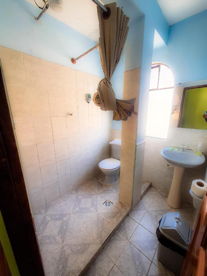 Hostal Luz Yhobimar Copacabana  Extérieur photo