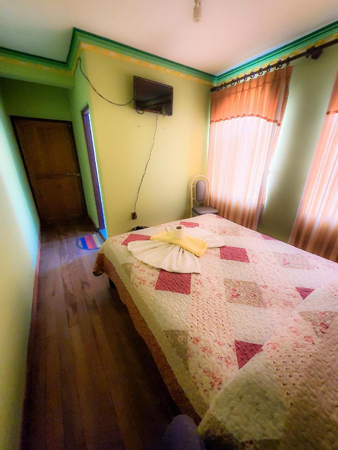 Hostal Luz Yhobimar Copacabana  Extérieur photo